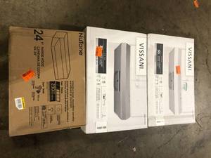 lot 29 image: Lot of Assorted Range Hoods Various Models and Conditions   Customer Returns See Pictures