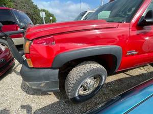 lot 2G image: 2006 Chevrolet Silverado 3500 Work Truck - 1 OWNER - 4X4 - DIESEL