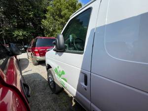 lot 4D image: 2011 Ford E-Series E-350 SD
