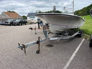 lot 4 image: 1976 21ft Wellcraft Center Console