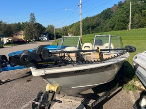 lot 7 image: 2005 Monark King Fisher 175 Aluminum Fishing Boat and Trailer