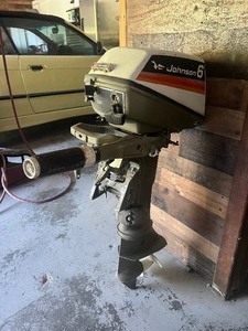 lot 8 image: Johnson 6hp Kicker Motor