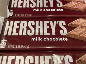 lot 37 image: CT4 - Lot of 12 Hersheys Milk Chocolate Bars