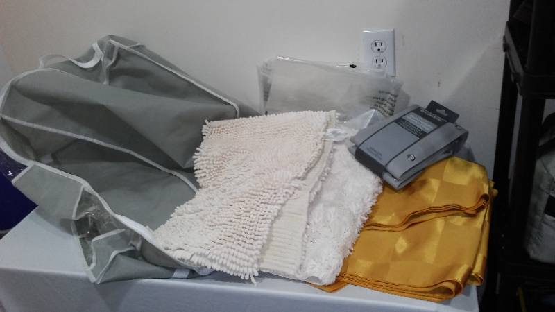 lot 858A image: Storage  Shower Curtain  New And More.