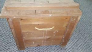 lot 818 image: Wood Footlocker.