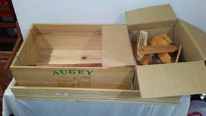 lot 841A image: Assorted Hand Crafted Turkey Calls And More.