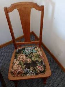 lot 687 image: Small Vintage Rocker.