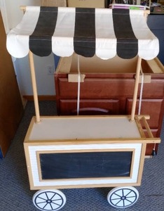 lot 698 image: Hearth And Hand Child Market Cart.