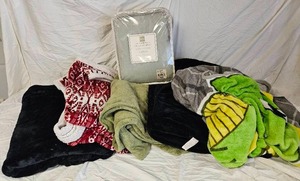 lot 406 image: Blankets, Bed Zippy Sack Sleeping Bag, and Heating Blanket.