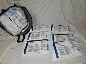 lot 410 image: Curity Heavy Drainage Packs (18).