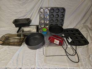 lot 493 image: Kitchen Aid Hand mixer and Bakeware Pans.