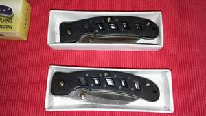 lot 492B image: Flying Falcon, Dragon Claw 2000 Folding Knife (2)