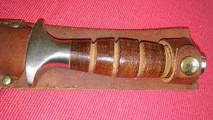 lot 488B image: Camillus Knife and Sheath.