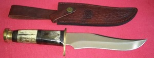 lot 661 image: Chipawa 12 in. y Hunting Knife .