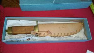 lot 667 image: Vintage CVA Italy Connecticut Valley Arms Mountain Man Hunting Bowie Knife