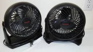 lot 868 image: Honeywell Fans (2)