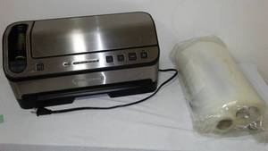 lot 302 image: Food Saver Sealer W Bags.
