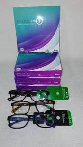 lot 895 image: New Daily Wear  Contacts And Readers.