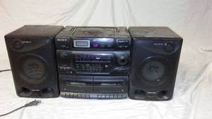 lot 677 image: Sony CFD-560 CD Radio Cassette Corder.