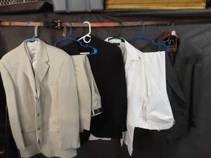 lot 40 image: Mens suits and dress clothes, Jackets size L-XL size 34-36