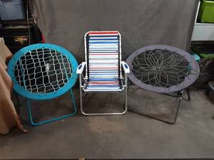 lot 54 image: 2 bungee chairs and folding beach chair