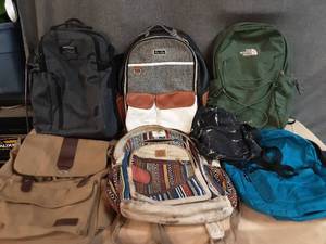 lot 85 image: 6 backpacks