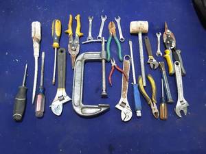 lot 109 image: Misc tools