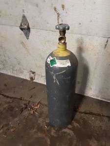 lot 12 image: Welding Tank, UN1006 Argon compressed (full)