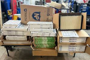 lot 6 image: Furnace filters - assorted sizes (New)