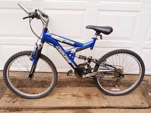 lot 144 image: Ozone 500 ShockEdge 2x suspension 21 speed 24 bicycle