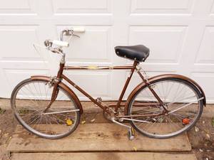 lot 146 image: Vintage Holiday 26 Bicycle with very cool High-Neutral-Low twist shifter