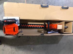ECHO eFORCE 22 in. 56V Cordless Battery Hedge Trimmer with 2.5Ah Battery and Charger Customer Returns See Pictures