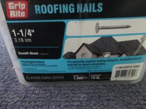 lot 6 image: 10 lb Grip Rite 1 14inch Roofing N...