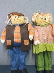 lot 40 image: Set of Man & Woman Fall Scare Crows...