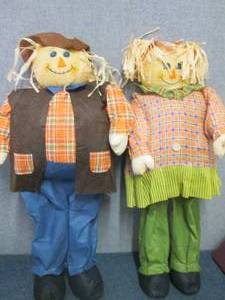 lot 41 image: Set of Man & Woman Fall Scare Crows...