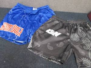 lot 77 image: 2 Mens Large NWT Gym Wolf Shorts...