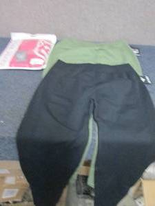lot 83 image: 3 Pair NWT Gym Wolf Ladies XLarge L...