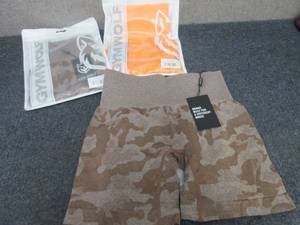 lot 92 image: 3 Pair NWT Gym Wolf Ladies Small Sh...