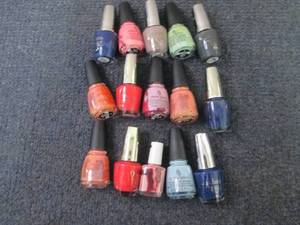lot 109 image: 15 each Assorted Fingernail Polish...
