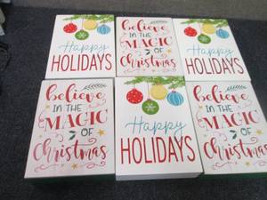 lot 171 image: 6 Holiday Dcor Items...