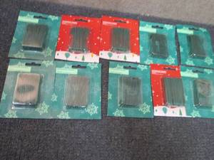 lot 197 image: 10- 50 ct ornament Hooks...