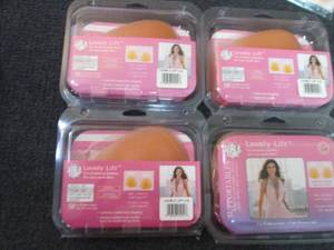 lot 205 image: 4- Lovely Lift CD...