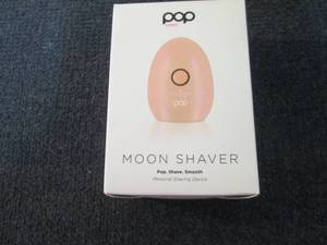 lot 271 image: Pop Sonic Moon Shaver) - Face & Bod...