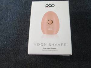 lot 274 image: Pop Sonic Moon Shaver) - Face & Bod...