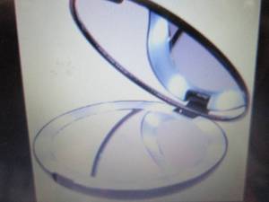 lot 283 image: 2-Pop Sonic Compact Mirror w 1x5x...
