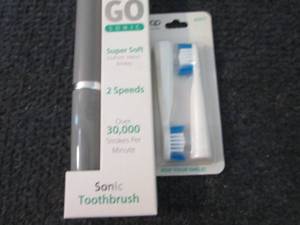 lot 302 image: 3 Pop Sonic Toothbrushes with Extra...