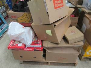 lot 323 image: Pallet of Assorted  UnsoldUnclaime...