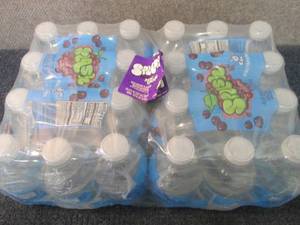 lot 416 image: 24- 8 oz Splash Acai Grape...