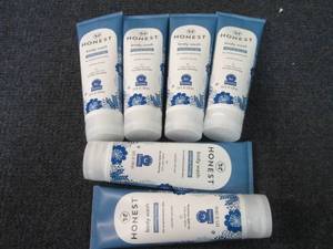 lot 440 image: 6- 8 oz Honest Soothing Therapy Bod...