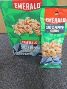 lot 451 image: 12- 1.25 oz Emerald Salt & Pepper C...